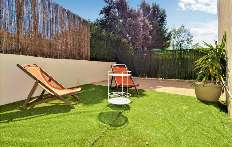 Location de vacances pour 2 personnes, avec terrasse et piscine à Beaucaire - 2