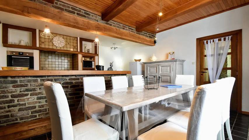 Location de vacances pour 9 personnes, avec piscine ainsi que jardin et jacuzzi dans Région de Namur - 3