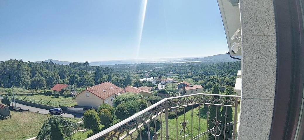 Casa rural para 12 personas, con Balcón y Jacuzzi además de Terraza y Jardín en Mazaricos - 3
