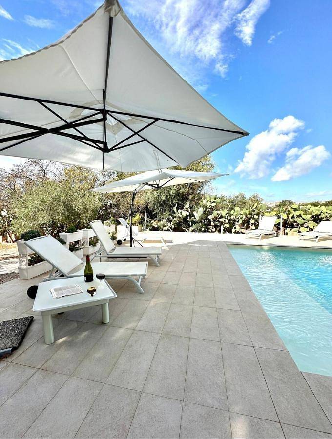Villa per 12 persone, con giardino e piscina in Santa Croce Camerina