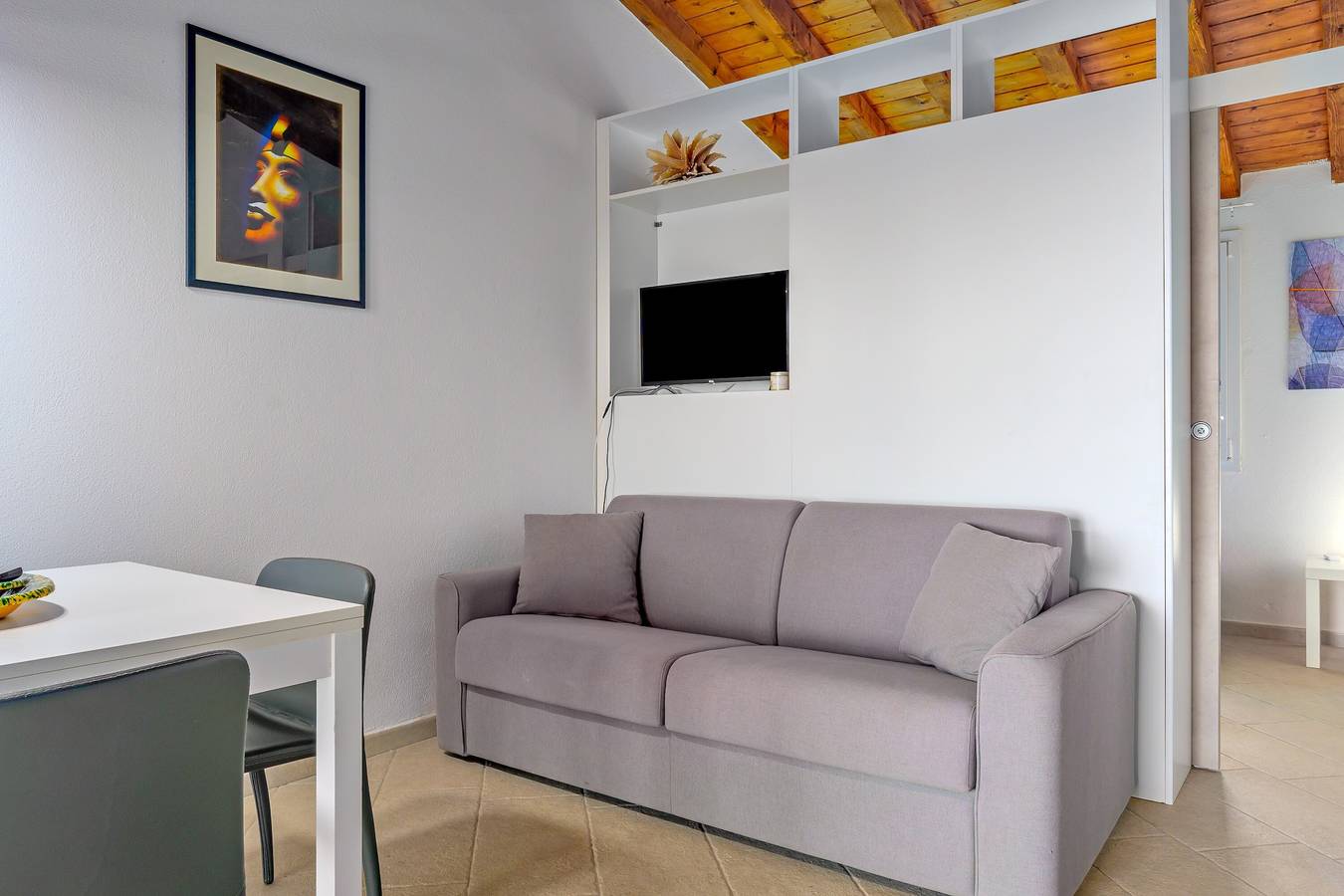 Appartamento intero, Appartamento 'Appartamento Lato Olbia' con vista mare, giardino in comune e aria condizionata in Costa Smeralda