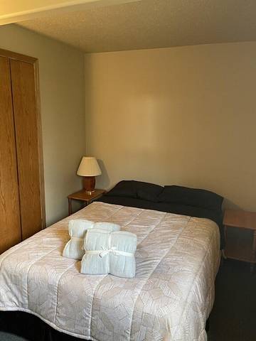 Log Cabin for 7 Guests in Manitoba, Canada, Picture 2