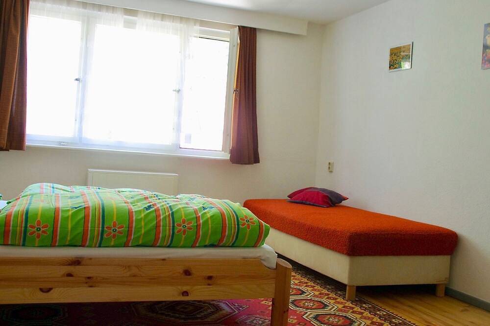 Ferienhaus Am Wald - Am Wald in Malchiner See, Basedow