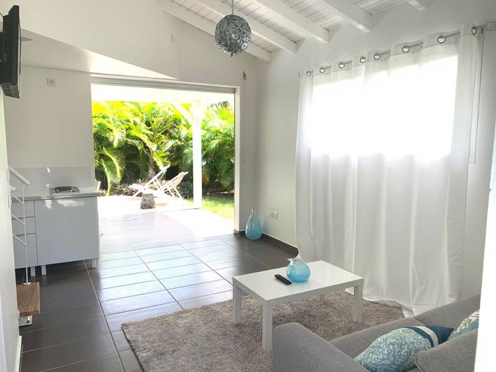 Gîte pour 2 personnes, avec piscine et terrasse dans Plage de l'Autre Bord - 3