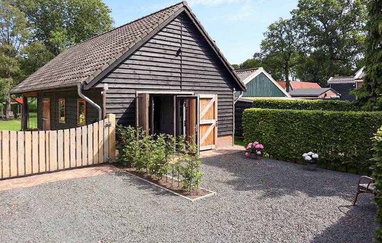 Vakantiehuis voor 2 personen, with terras and uitzicht as well as tuin in Drenthe