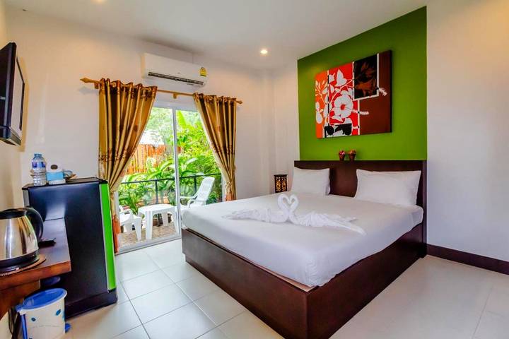 Maison d’hôte pour 2 personnes, avec vue et jardin à Karon Beach
