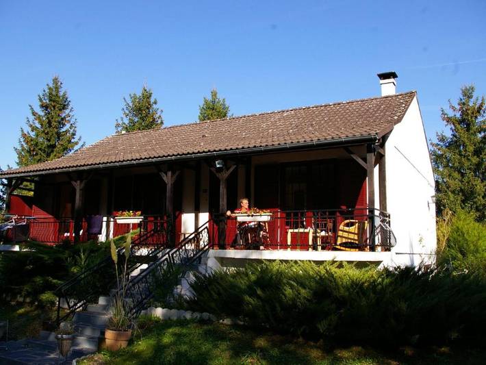 Location de vacances pour 6 personnes, avec terrasse et jardin à Thury - 2