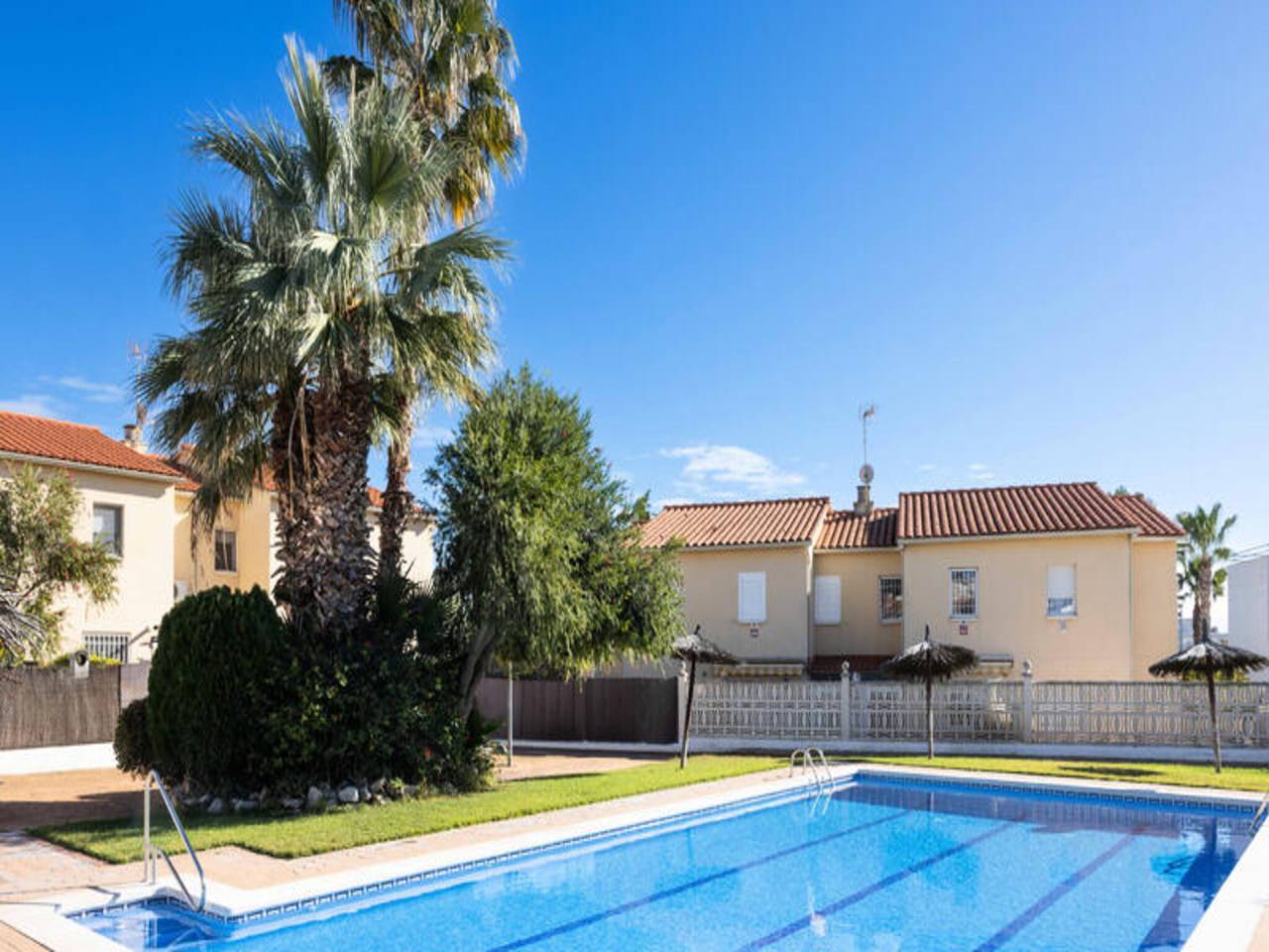 Apartamento entero, Casa de vacaciones en Creixell playa in Creixell, Costa Dorada