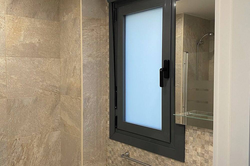 Appartamento intero, Your refuge in Santander: spaciousness, comfort and good connections. in Santander, Costa cantabrica