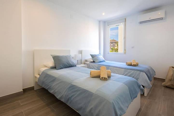 Appartement entier, Javea Apartment 300 meters from sandy beach and many bars/restaurants in Playa del Arenal, Jávea