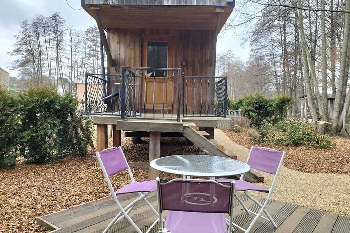Gîte pour 4 personnes, avec Balcon et Jardin à Érezée