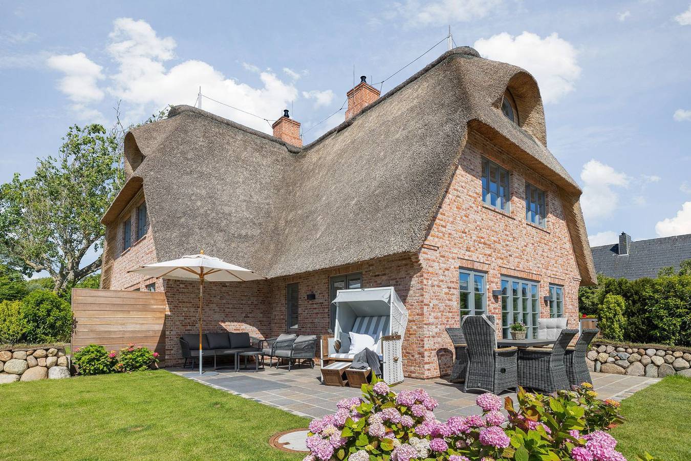 Immenhuus – exklusives Ferienhaus unter Reet in Wenningstedt auf Sylt in Wenningstedt, Sylt