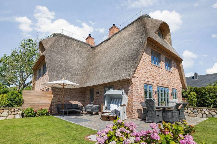 Ferienhaus für 8 Personen, mit Terrasse und Garten sowie Sauna