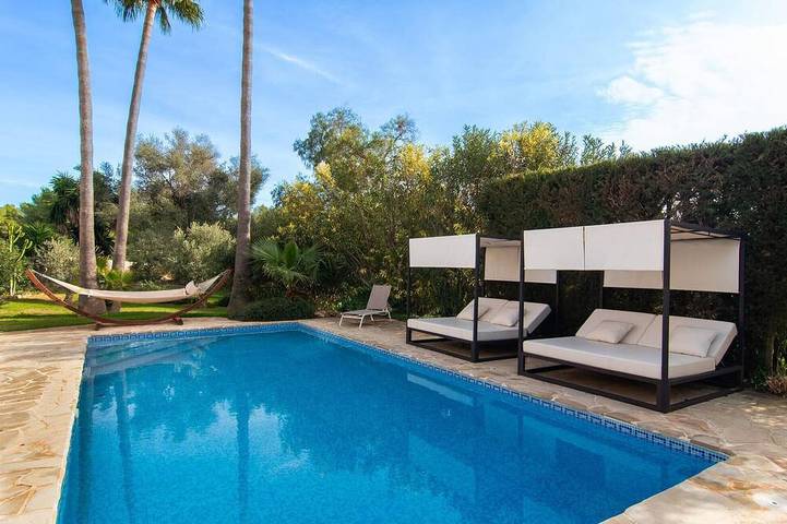 Cozy home in Palma with private swimming pool, can be inside or outside in Portol, Marratxí