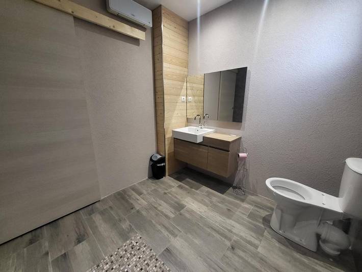 Gîte pour 10 personnes, avec terrasse et piscine à Le Breuil - 3