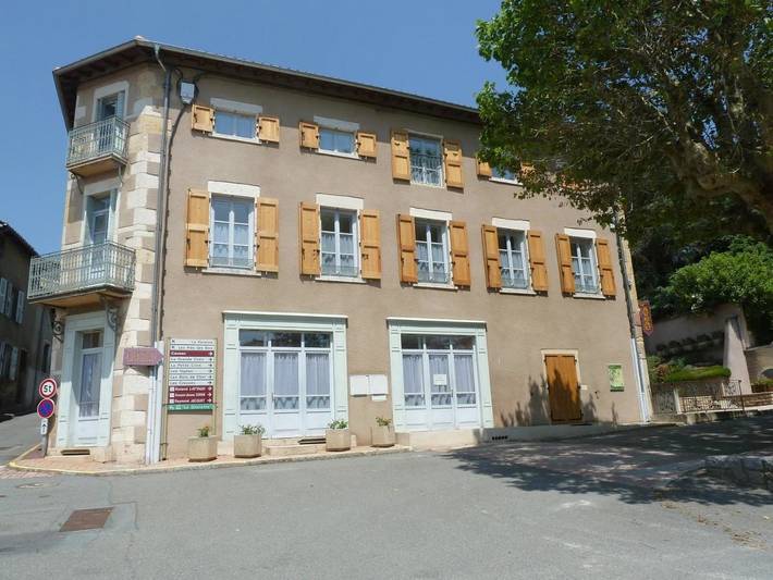 Gîte pour 4 personnes, avec Vue à Jullié