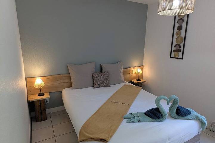 Gîte pour 8 personnes, avec jardin à Montperreux - 4