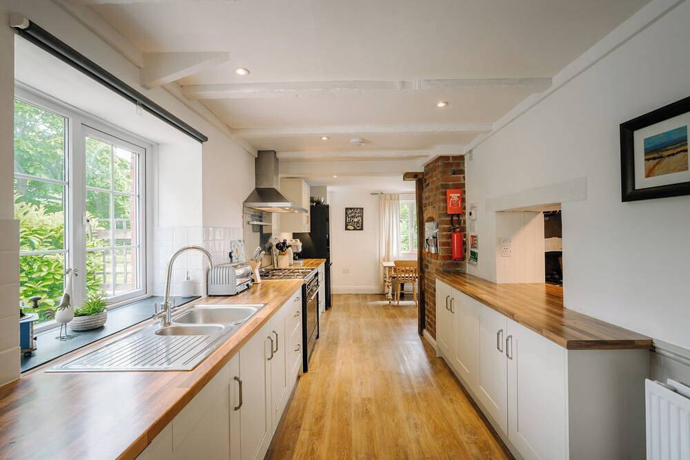 Large Group Holiday Accommodation – 3 Cottages Sleeping 18 in North Devon in Bideford, Devon