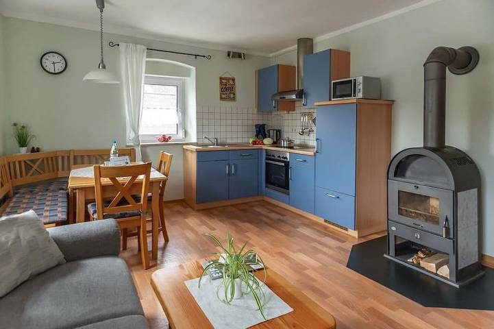 Ferienwohnung für 3 Personen, mit Garten und Balkon