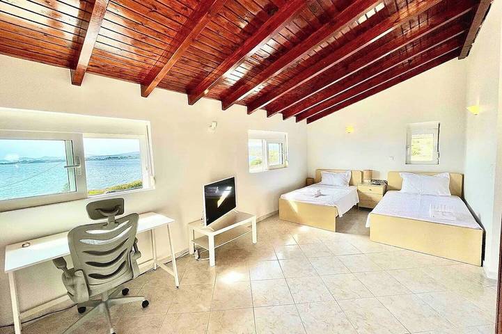 Location de vacances pour 15 personnes, avec jardin dans Saronida - 4
