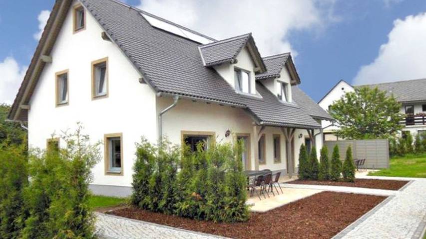 Ferienhaus für 10 Personen, mit Garten in Gohrisch