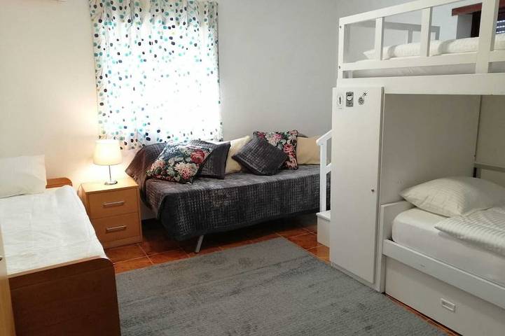 Location de vacances pour 10 personnes, avec jardin et terrasse, animaux acceptés dans Tarouca - 3