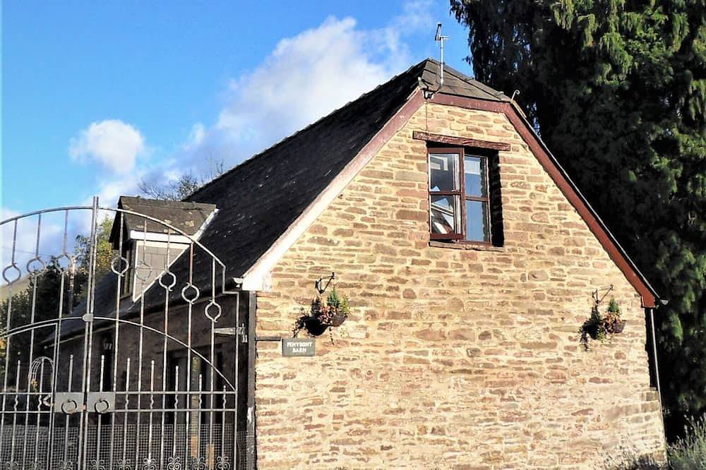 Penybont Barn, eine gemütliche Scheune am Flussufer in Llangorse, den Brecon Beacons in Brecon Beacons