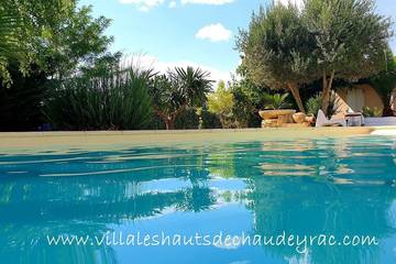 Location de vacances pour 10 personnes, avec jardin et terrasse à Bagnols-sur-Cèze