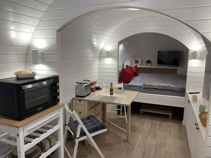 Wohnwagen für 4 Personen, mit Sauna und Terrasse sowie Garten und Whirlpool in Niedersachsen - 3