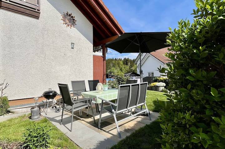 Ferienwohnung für 6 Personen, mit Garten in Dittishausen