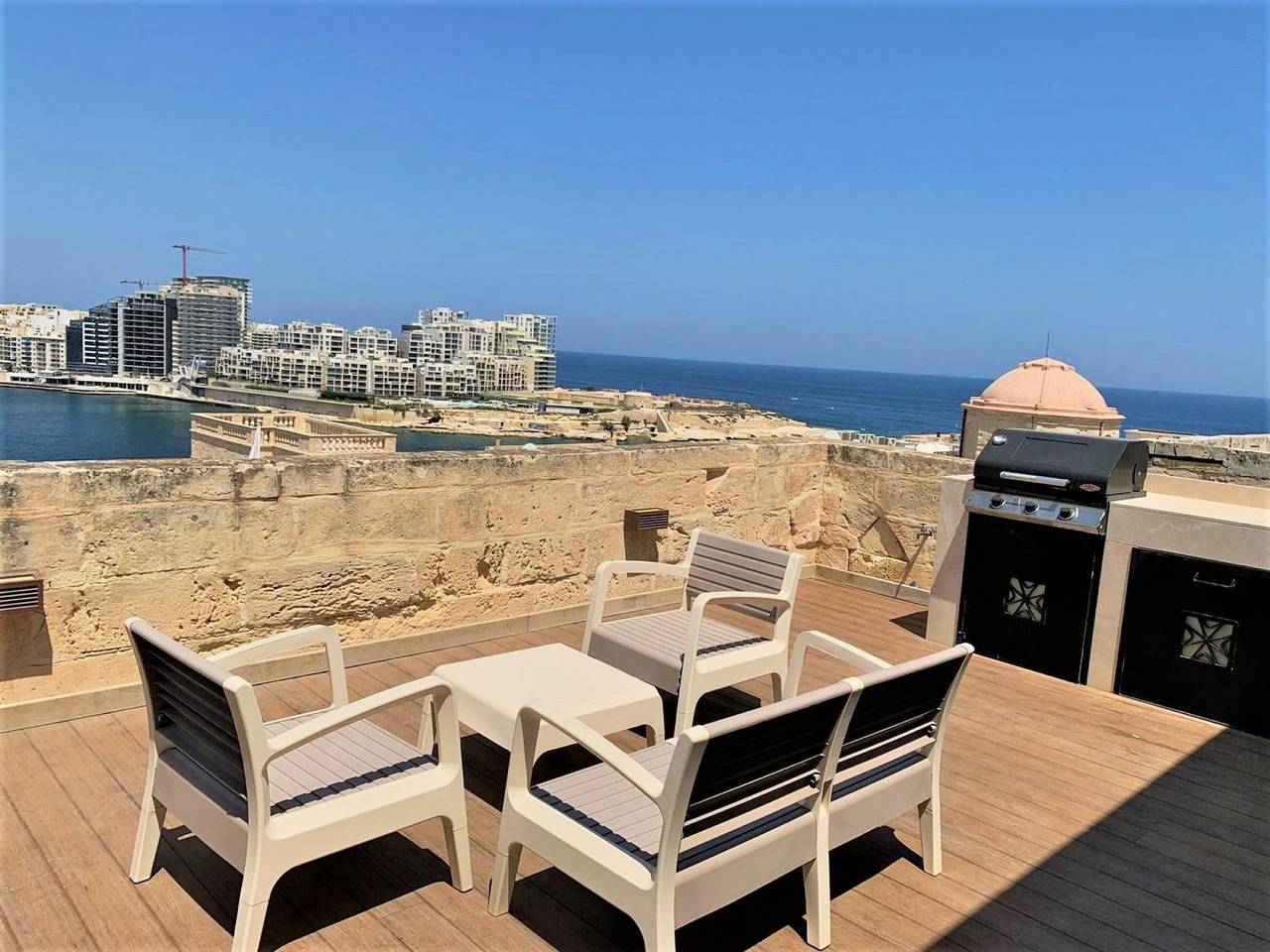 Ganze Wohnung, Ferienwohnung für 2 Personen mit Balkon in Valletta, Insel Malta