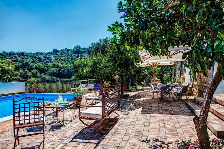 Location de vacances pour 14 personnes, avec terrasse et jardin à Massa Lubrense - 3