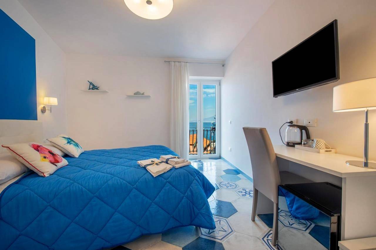 Quadruple Room with Sea View in Sorrento, Sorrento Coast