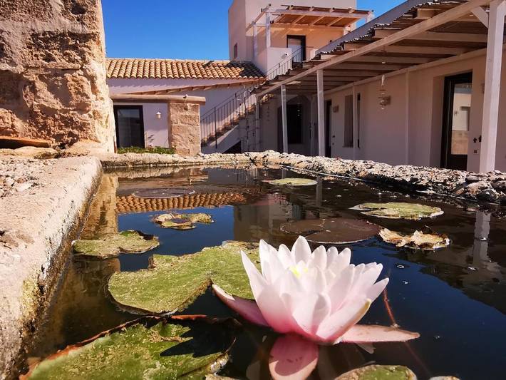 Casa vacanza per 2 persone, con Idromassaggio e Terrazza nonché Giardino e Panorama in Isole Egadi