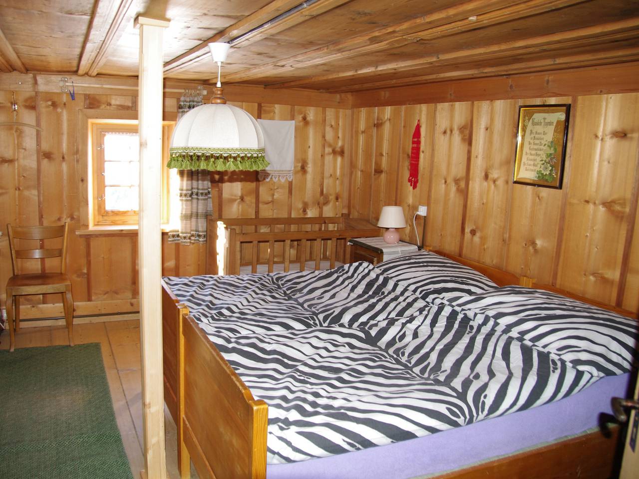 Ferienhaus Altes Walserhaus, Brün - 4.5 Zimmer Ferienhaus für max. 6 Pers. in Safiental, Alpenarena