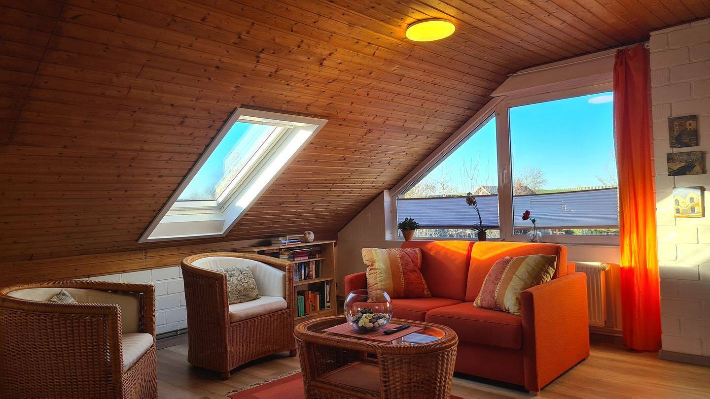Ganze Wohnung, Komfortable Ferienwohnung Kiebitzküken mit Terrasse, Gartenblick und Strandnähe in Sehestedt (Jade), Jade