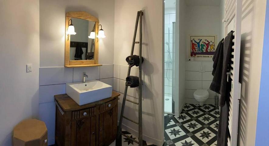 Location de vacances pour 11 personnes, avec vue ainsi que jardin et piscine à Salles-la-Source - 2