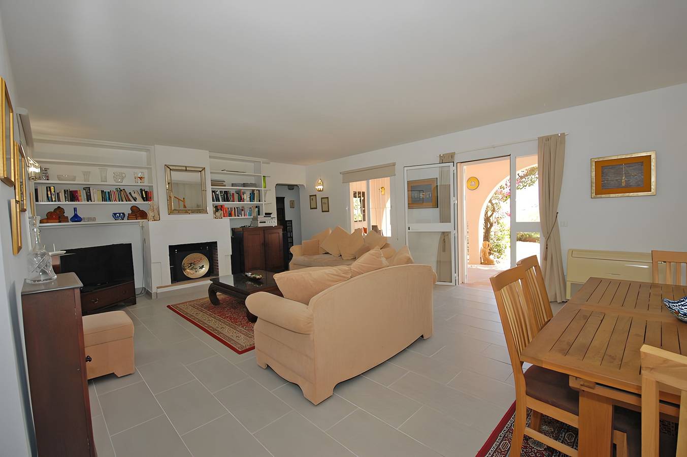 Villa 'Secreta' with Sea View, Wi-Fi and Air Conditioning in Mijas Pueblo, Mijas