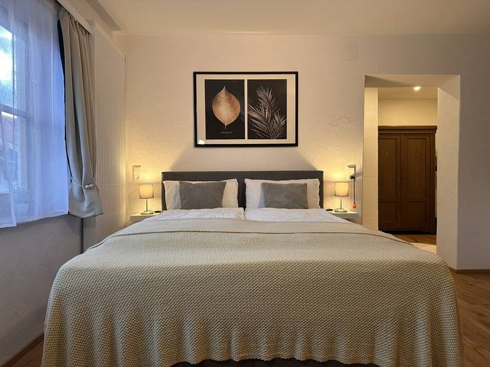 Ganze Ferienwohnung, Beim Schmied - Ferienwohnung Rosa 35qm mit Balkon in Schechen, Landkreis Rosenheim