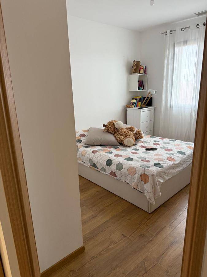 Location de vacances pour 8 personnes, avec vue et terrasse ainsi que piscine et jardin à Ponteilla - 3