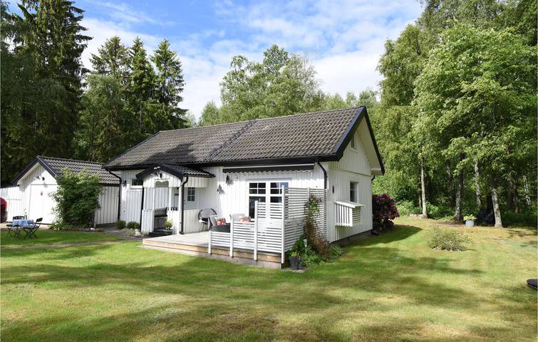 Hus för 6 Personer, med Terass och Trädgård i Hjo