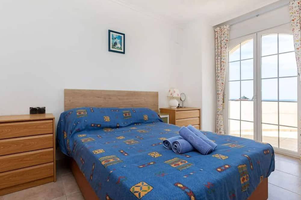 Comfortable 3 bedroomed Detached Villa with Private Pool and Sea Views in Peñiscola, Costa del Azahar