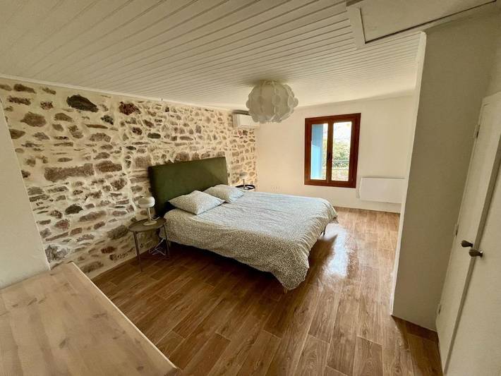 Gîte pour 4 personnes, avec terrasse à Salasc