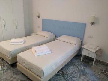 Hôtel pour 4 personnes, avec terrasse, animaux acceptés à Orgosolo