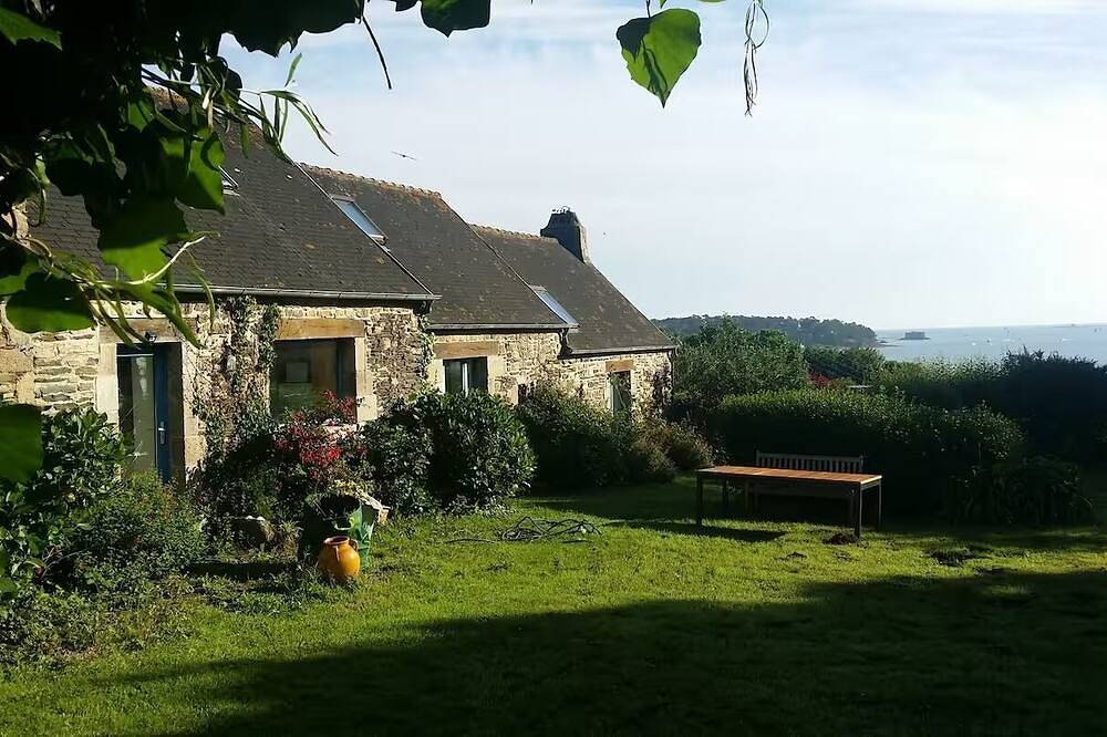 Gîte des Hortensias - Old farmhouse - Sea view in Carantec, Ceinture Dorée