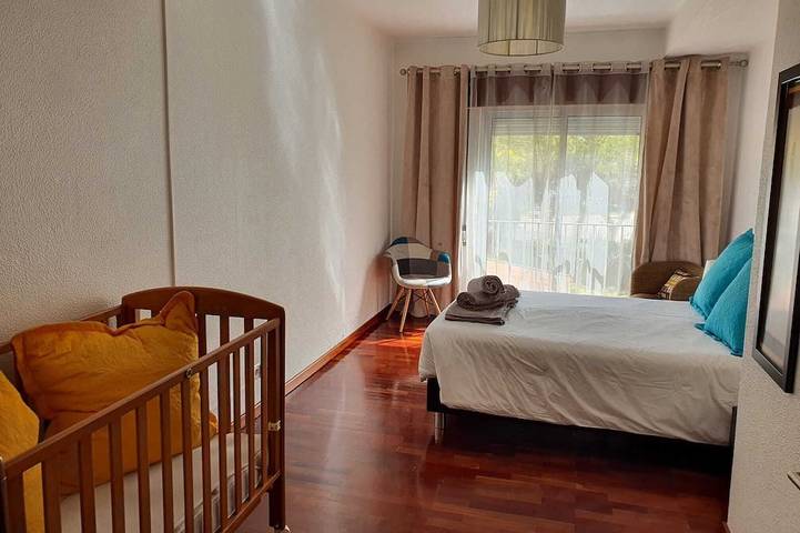 Ganze Wohnung, Apartment nahe dem Strand für Familien bis zu 6 Personen in Machico, Madeira