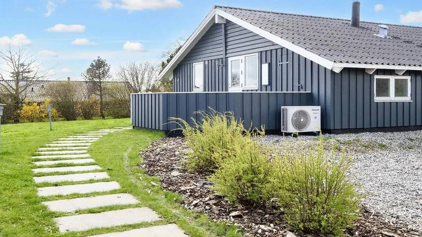 Ferienhaus für 7 Personen, mit Whirlpool und Terrasse sowie Sauna in Mørkholt