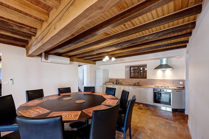 Ferienhaus 'La Colonie – Grange Arthuis' mit Terrasse, WLAN und Klimaanlage in Lavau, Loire-Tal