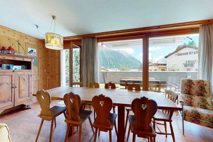 Ferienwohnung für 6 Personen, mit Terrasse in Samedan - 3