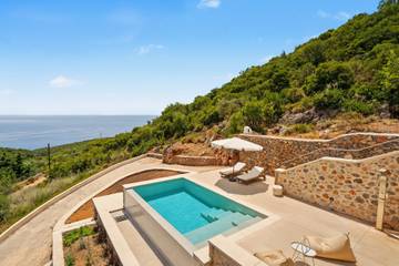 Vacation Rental for 5 Guests in Kampos, Messenian Gulf, Picture 3